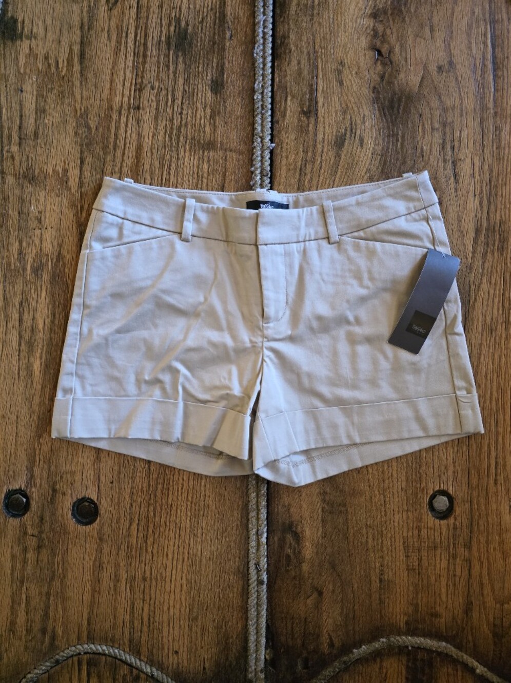 Mossimo Tan Chino Shorts NWT Womens Size 4